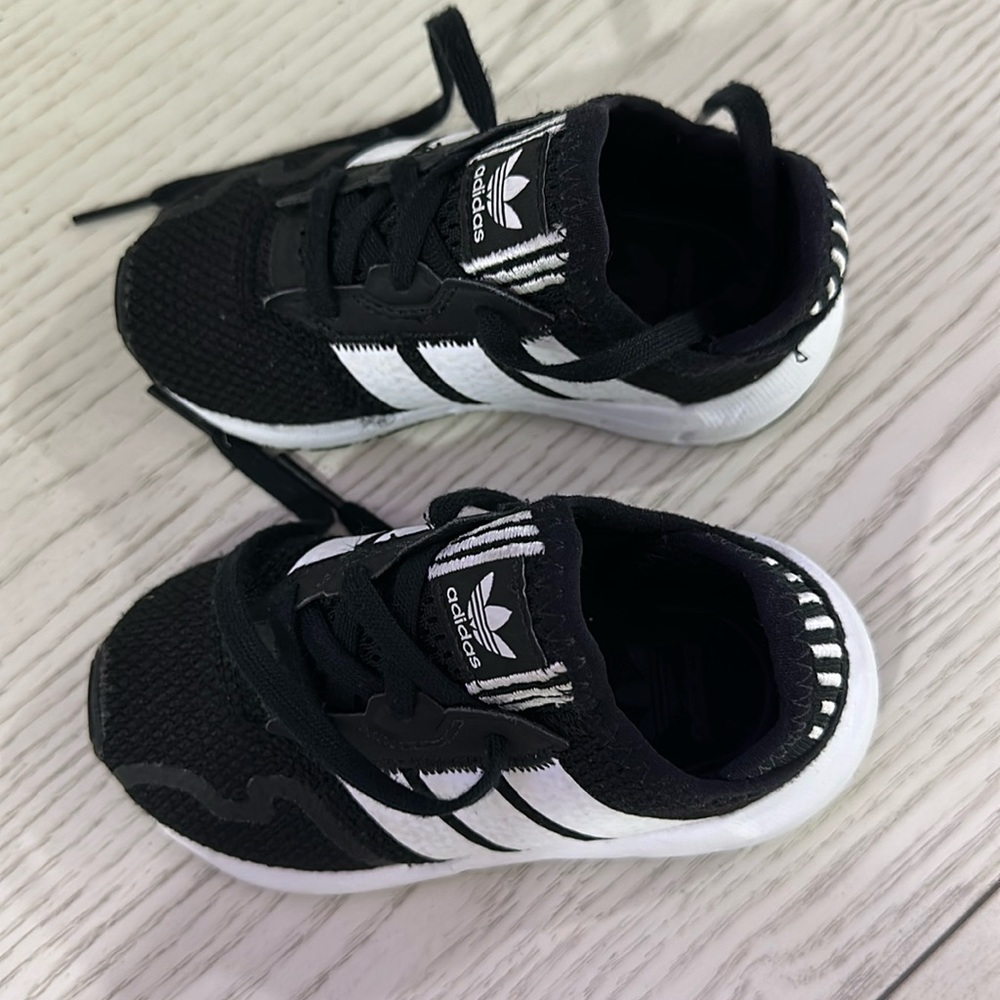 Adidas toddler sneakers